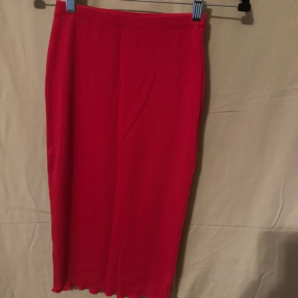 Red skirt set - Picture 5 of 5